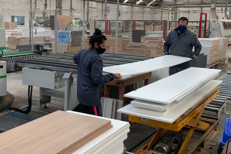  Possível tarifaço de Trump preocupa indústria de Bento Gonçalves