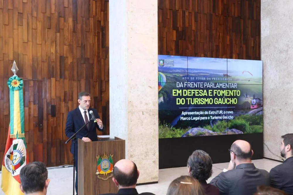 Pasin assume presidência da Frente Parlamentar do Turismo