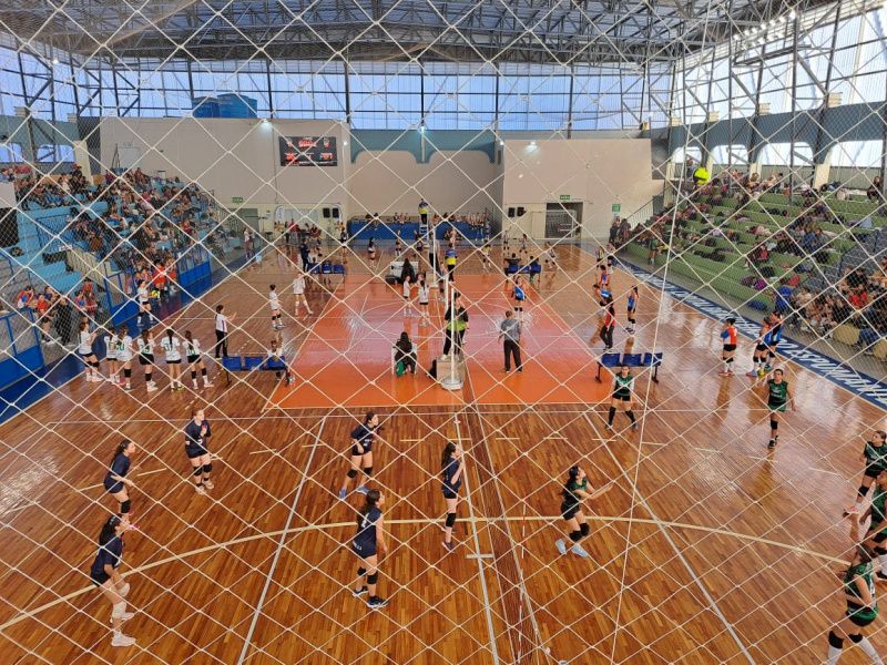 Equipes de seis cidades disputam Copa Garibaldi de Voleibol neste domingo