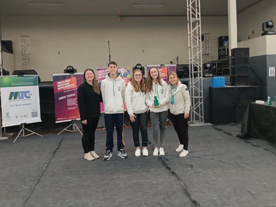 Estudantes Barbosenses recebem premiação na Mostra Técnico-Científica