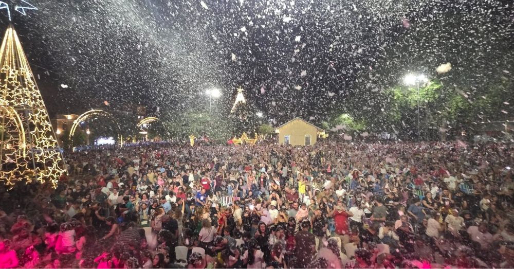 Milhares de pessoas acompanharam a abertura do Natal em Carlos Barbosa