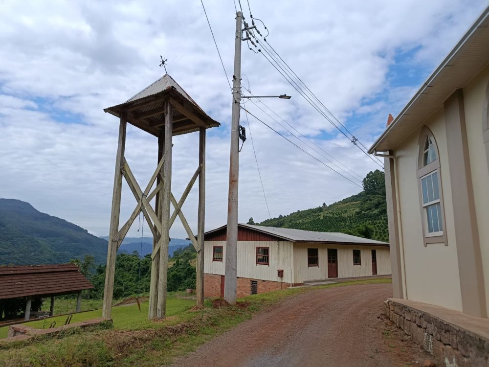 Furtos em série deixam capelas sem voz no interior de Farroupilha