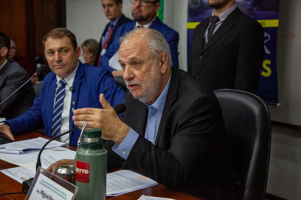 TCE reconhece riscos no Bloco 2 e Rossetto defende suspensão do leilão