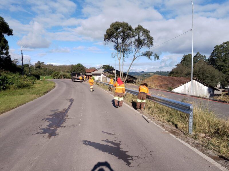 Ciclovia entre Farroupilha e Carlos Barbosa recebe novas defensas 
