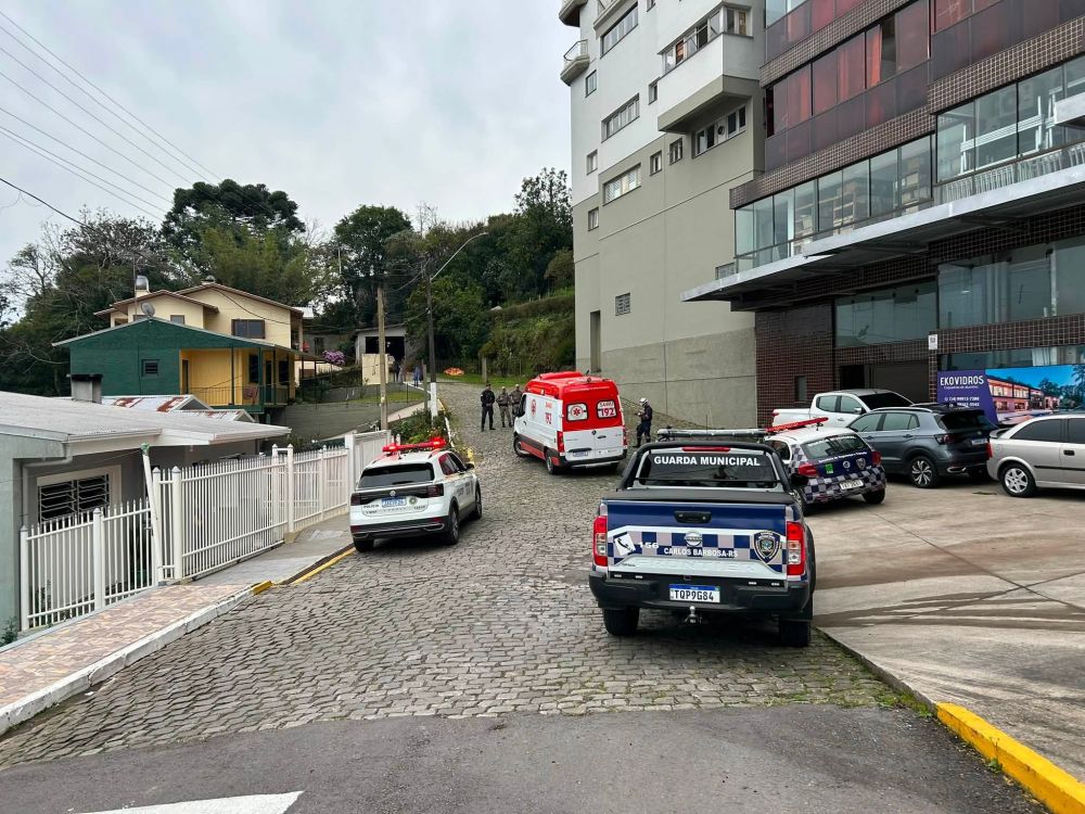 Adolescente morre após queda de prédio em Carlos Barbosa
