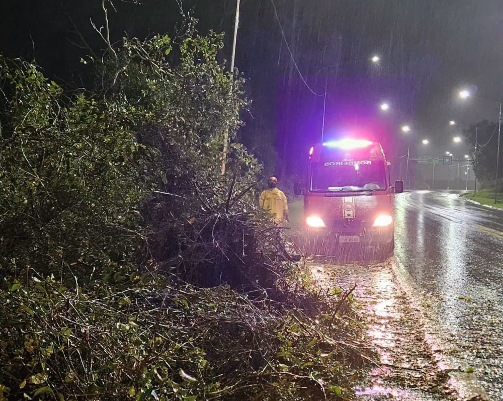 Tempestades avançam pelo Estado e podem provocar estragos em dezenas de cidades