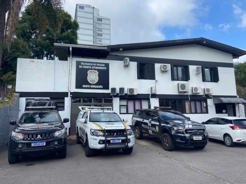 Polícia desmantela tráfico de drogas comandado de dentro de presídio