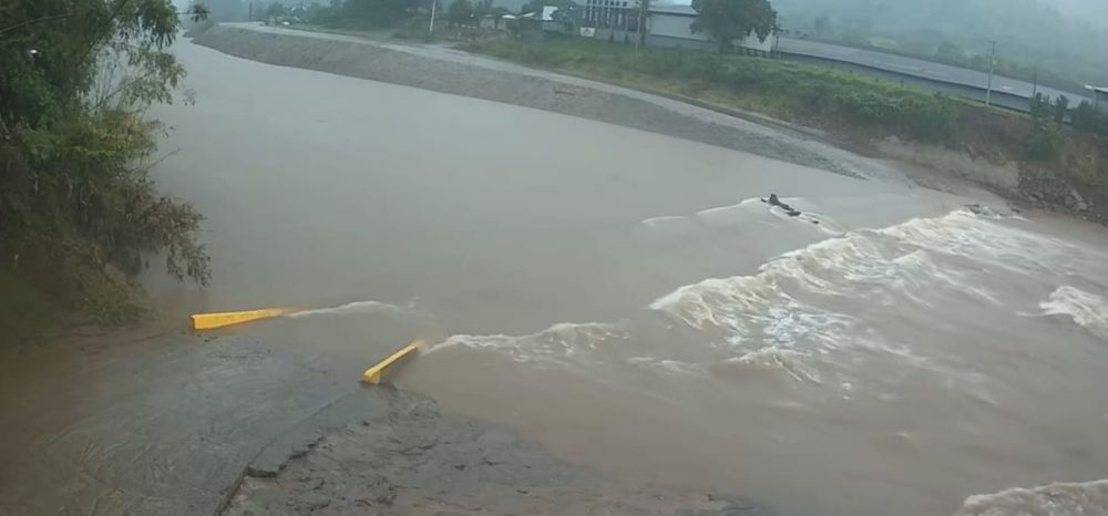 Chuvas na região: Rio Caí volta a subir e Ponte fica novamente submersa 